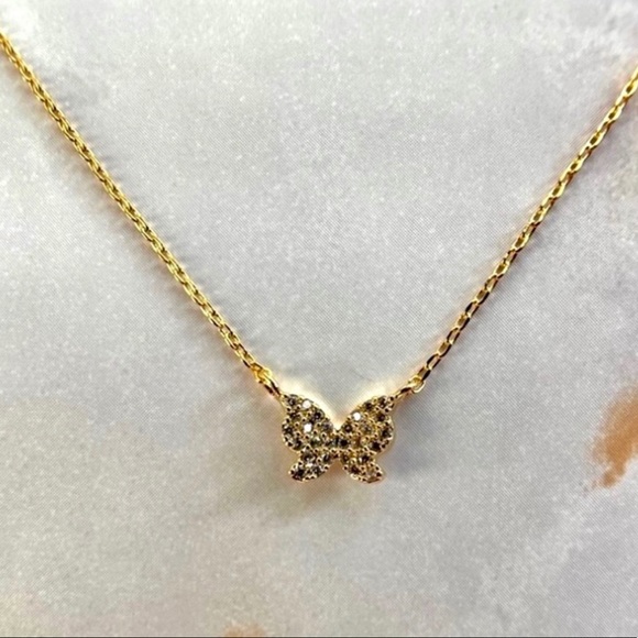 Last 1! ✨Dainty Sparkling Tiny Pave Butterfly Necklace - Picture 3 of 5